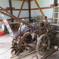 MM 2-14 PULL TYPE PLOW W/MANY EXTRA PARTS