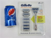 Gillette skinguard, rasoir + lames