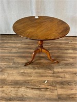 Antique Tilt Top Pedestal Table Maple Finish