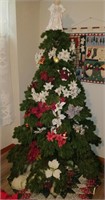 CHRISTMAS TREE incl. TREE SKIRT, ORNAMENTS,
