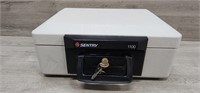 Sentry Safe 1100 Fire Resistant Has a key but not