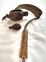 Group of Primitives incl. Wood Pulley