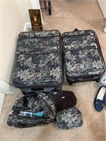 4 of luggage set Pierre Cardin