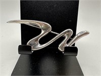 LARGE STERLING SILVER BROOCH / PIN