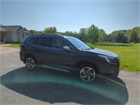 2022 Subaru Forester Touring edition with 2,527k