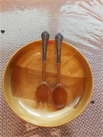 STERLING AND WOODEN SALAD BOWL WITH UTENSILS