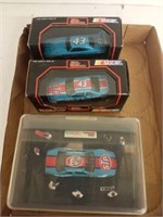 ASSORTED RACING COLLECTIBLES, FIGURINES