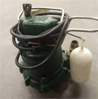 SUMP PUMP WITH FLOAT