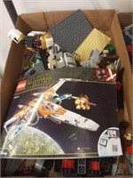 TRAY OF STAR WARS LEGO PARTS