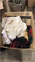 LOT OF VARIOUS LINENS