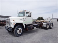 1979 Ford 9000 Cab & Chassis 3 Axle Semi Truck