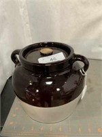 Large Red Wing bean pot with cover