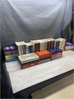 Large quantity of Danielle Steel books