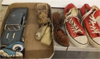 TRAY OF VINTAGE SHOES, DIE CAST