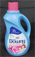 (1) Bottle of Ultra Downy Liquid  77 FL OZ