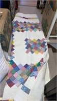 Hand quilted & pieced patch quilt like new-