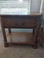 PAIR OF ONE DRAWER NIGHT STANDS