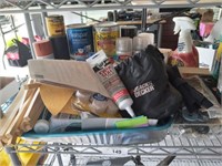 GROUP OF PAINT SUPPLIES