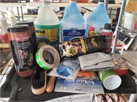 GROUP OF CAR CLEANING SUPPLIES