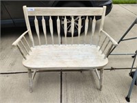 PAINTED DISTRESESD ARROW BACK BENCH