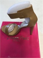 Dream Pairs Women's Shoes - Size 9 1/2