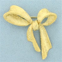 Bow Design Pin or Brooch In 18K Yellow Gold