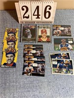 (13) Mike Piazza Baseball Cards