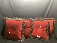 4 home accents pillows