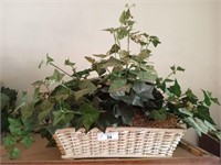 ARTIFICIAL IVY AND BASKET