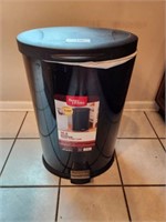 BETTER HOMES HANDS FREE TRASH CAN