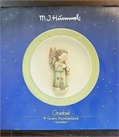 M.J. HUMMEL  6" ANNUAL CHRISTMAS PLATE 1996