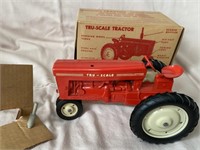 Tru-Scale Toy 560 Tractor in Box 1/16 NIB