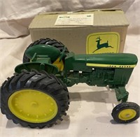 John Deere Toy Farm Tractor Argentina in Box 1990