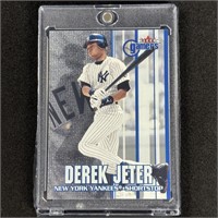 2000 Fleer Gamers Baseball Card #2 Derek Jeter