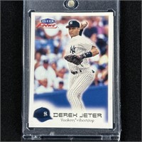 2000 Fleer Focus #11 Derek Jeter YANKEES HOF