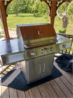 Jenn-air stainless 4 burner grill