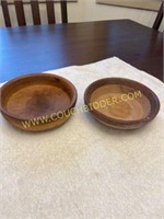 2 wood bowls.   7"