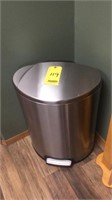 STAINLESS STEEL GARBAGE CAN