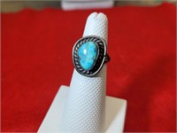 Vintage Ring .925 and Pale Blue Stones size 5 3/4