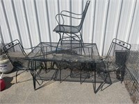 Outside table w/ chairs