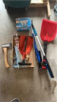Mini shovel, ice, scrapers, retractable mini