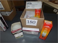 Box  assorted light bulbs