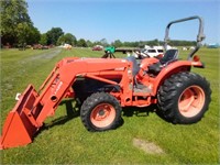 Kubota 3130 4WD Hydro Tractor Loader, 1097 Hrs.