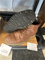 Men’s size 11 lightweight boots