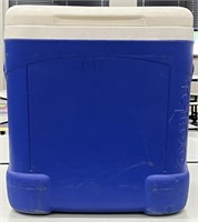 Igloo Ice Cube Rolling Cooler