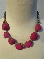 HEAVY HOT PINK GLASS LOOK BEADED NECKLACE