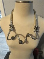 VERY UNIQUE SILVER SPIRAL NECKLACE