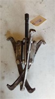 PITTSBURGH 8 INCH GEAR PULLER