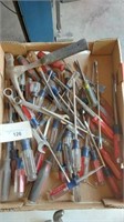 CRAFTSMAN SCREWDRIVER LOT AND CEMENT HAMMER
