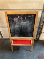 Kid's Easel/Chalk Board